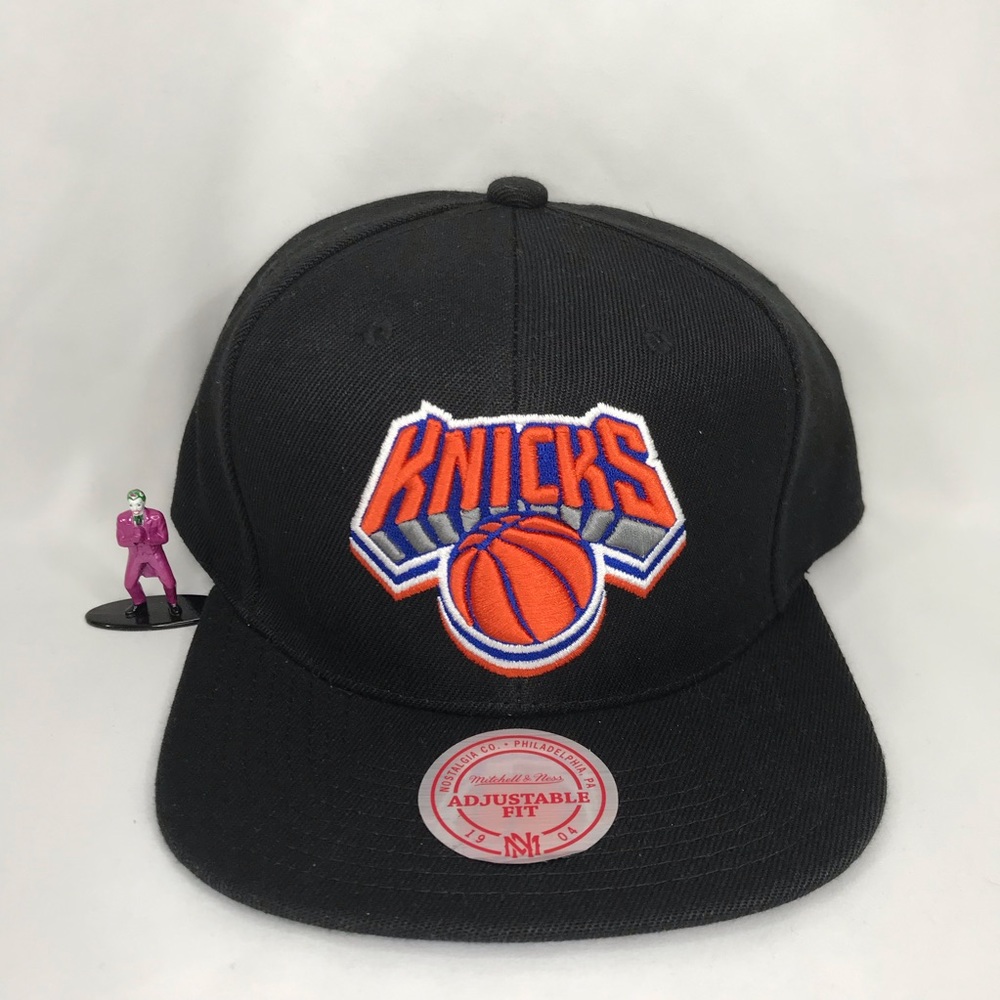 New York Knicks Mitchell & Ness SnapBack